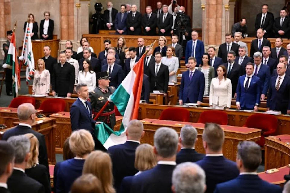 Peter Mađar položio zakletvu i preuzeo dužnost premijera